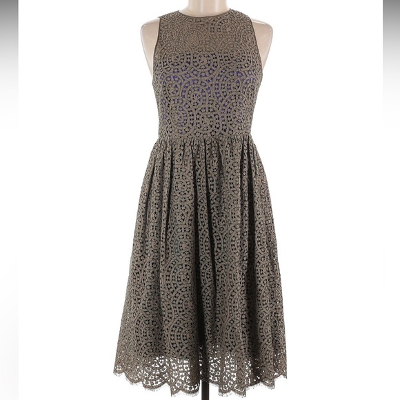 NEW Peter Cohen Elegant Eyelet Lace Sleeveless Dress - Olive Green 100% cotton - Picture 1 of 11